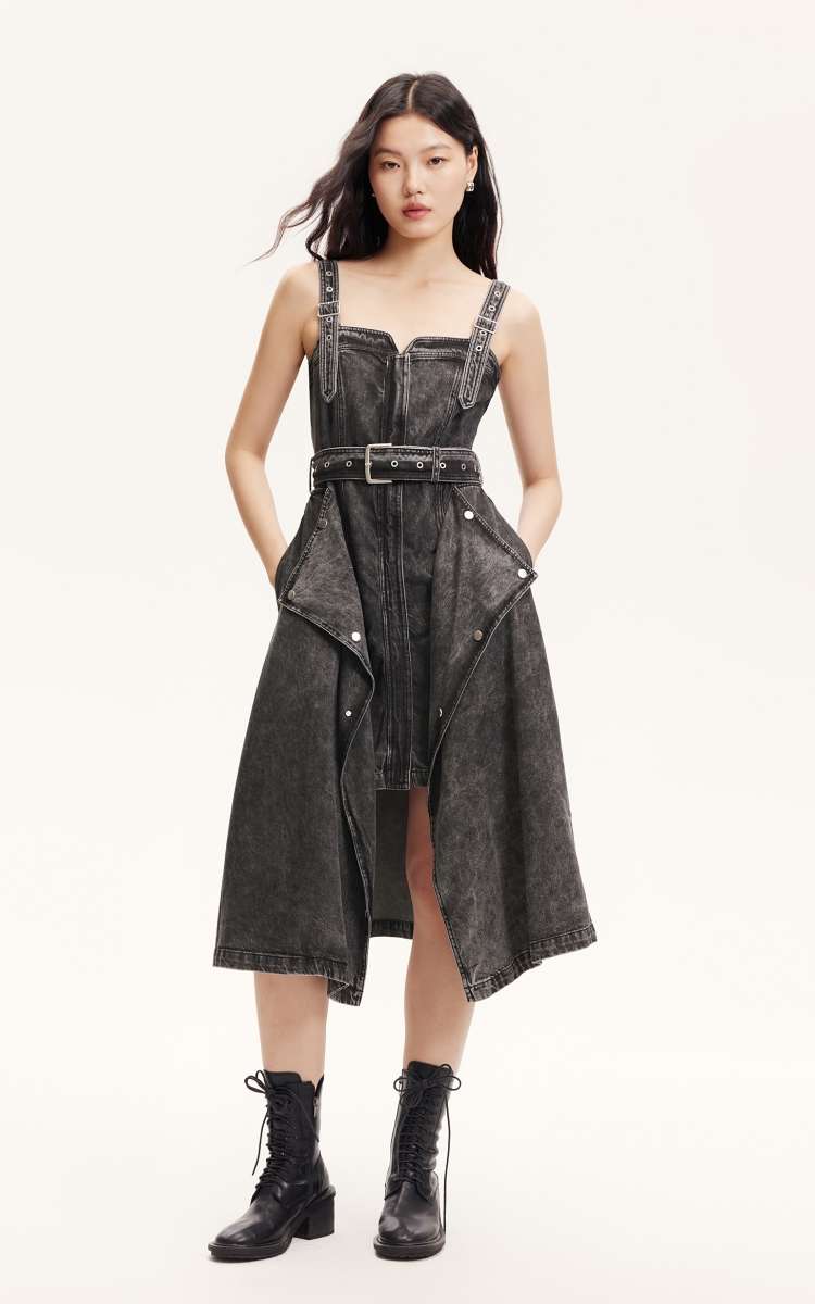 https://fulmo-img-server.com/denim-onepiece-labo/1eb0d6a7d2b447a280bd54dbea865799.jepg