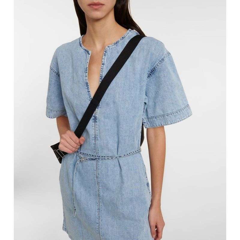 https://fulmo-img-server.com/denim-onepiece-labo/7c5bdab8f96b42509de6b2e86a3b5aa1.jepg