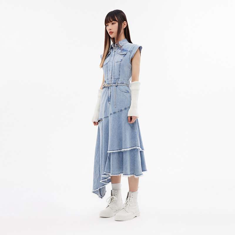 https://fulmo-img-server.com/denim-onepiece-labo/925bc0c7f1b04260ac836fb26bb4505e.jepg