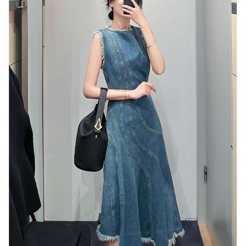 https://fulmo-img-server.com/denim-onepiece-labo/a6dd789e3ba645d7a73c85b6a6b32fe2.jepg