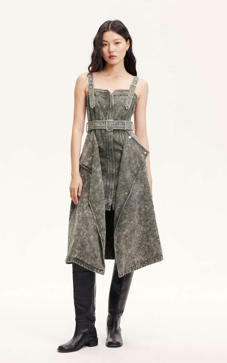 https://fulmo-img-server.com/denim-onepiece-labo/b3d9f6573ee44615aed8255f95b94631.jepg