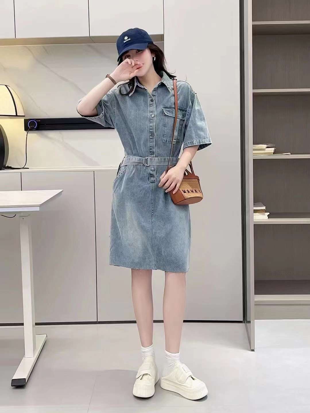 https://fulmo-img-server.com/denim-onepiece-labo/cf2da57d00d94f02aaeb95e1ab924aa9.jepg