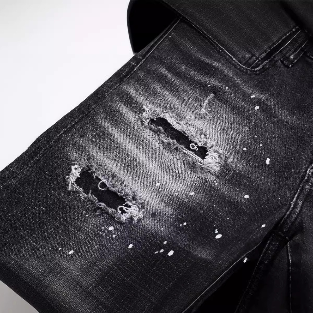 雰囲気抜群 こなれ感ダメージジーンズ