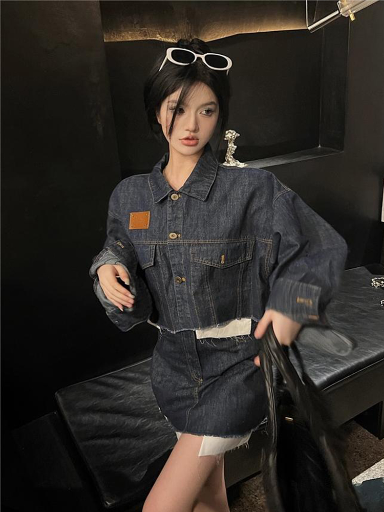 https://fulmo-img-server.com/denimmode/02a05f33-66d3-4149-88f1-dd745a4d6d53.jpg