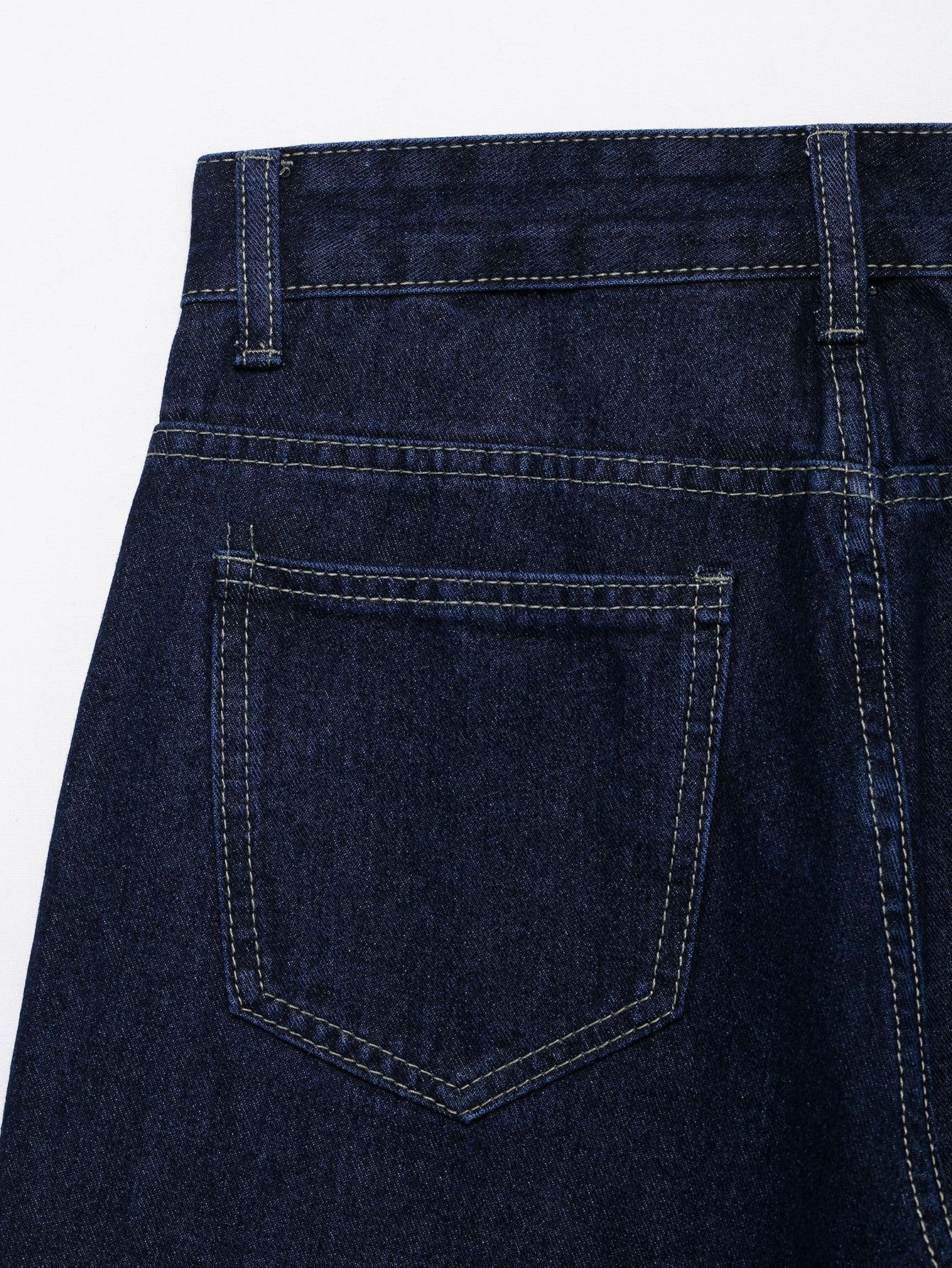 https://fulmo-img-server.com/denimmode/0729dddb-2f3b-4753-a42a-9ffcf68ff240.jpg