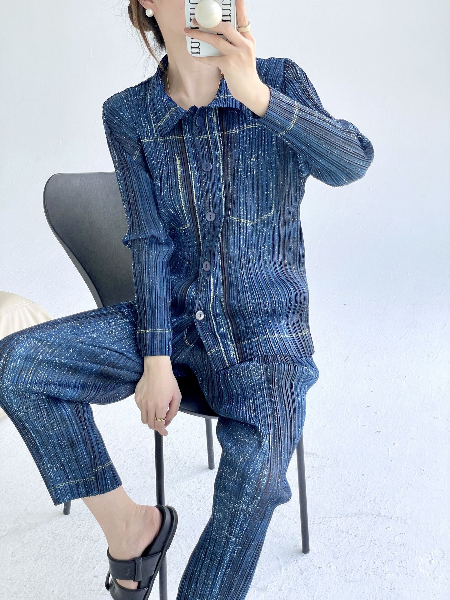 https://fulmo-img-server.com/denimmode/15fe09ec-6b6a-47f8-8514-80a072ee7e44.jpg