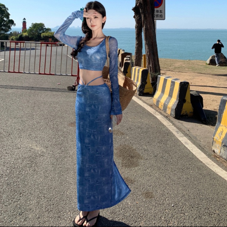デニムセットアップ 涼やか海辺の長袖クロップトップとロングスカートセット
