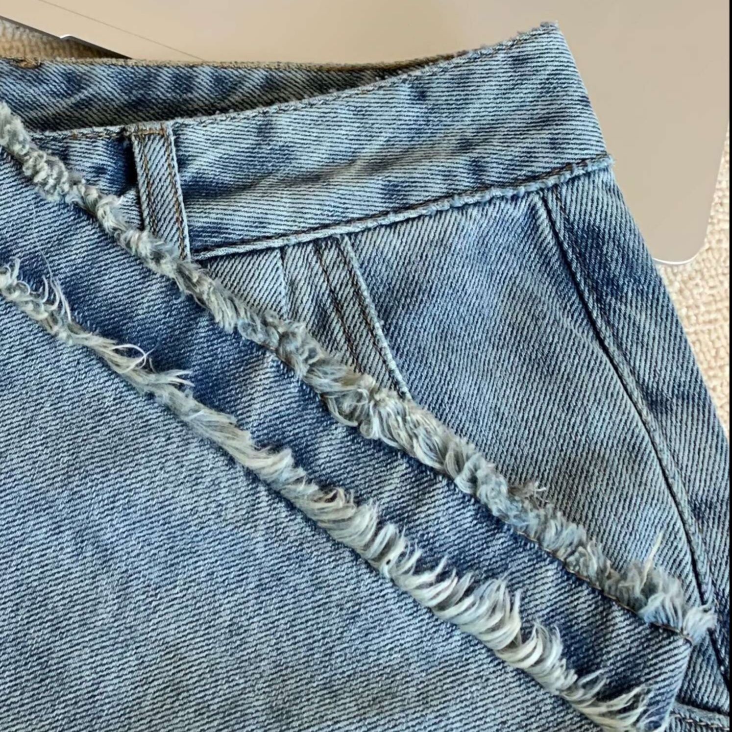 https://fulmo-img-server.com/denimmode/1742952035405_gkpy7atu_04uo5s8s.jpeg