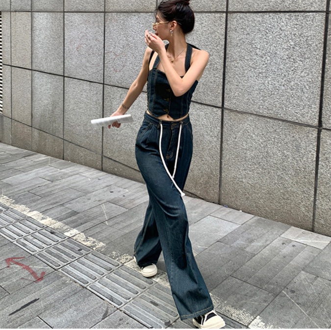 https://fulmo-img-server.com/denimmode/1742956029349_w5l84ork_xcaxbcsz.jpeg
