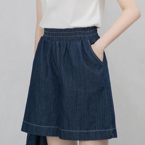 デニムセットアップ 半袖シャツとショートパンツの上下セット