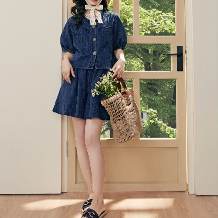 https://fulmo-img-server.com/denimmode/1756273438780_6w1tyy71_yc8bf466.jpeg
