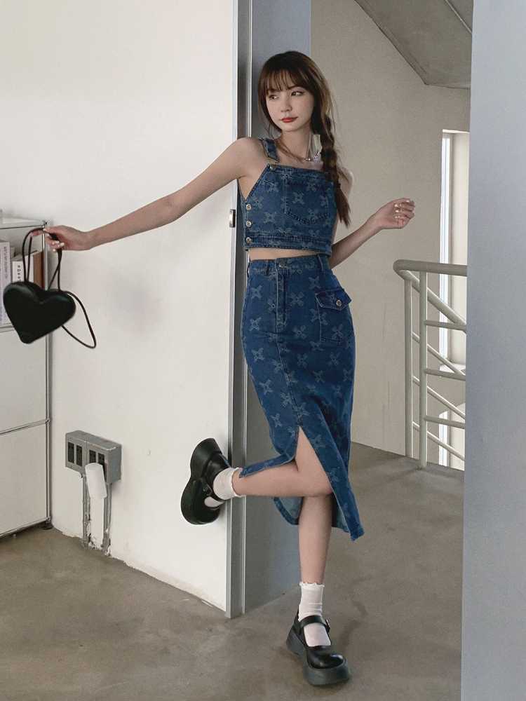 デニムセットアップ 十字柄デニムビスチェ＆ミディスカートセット