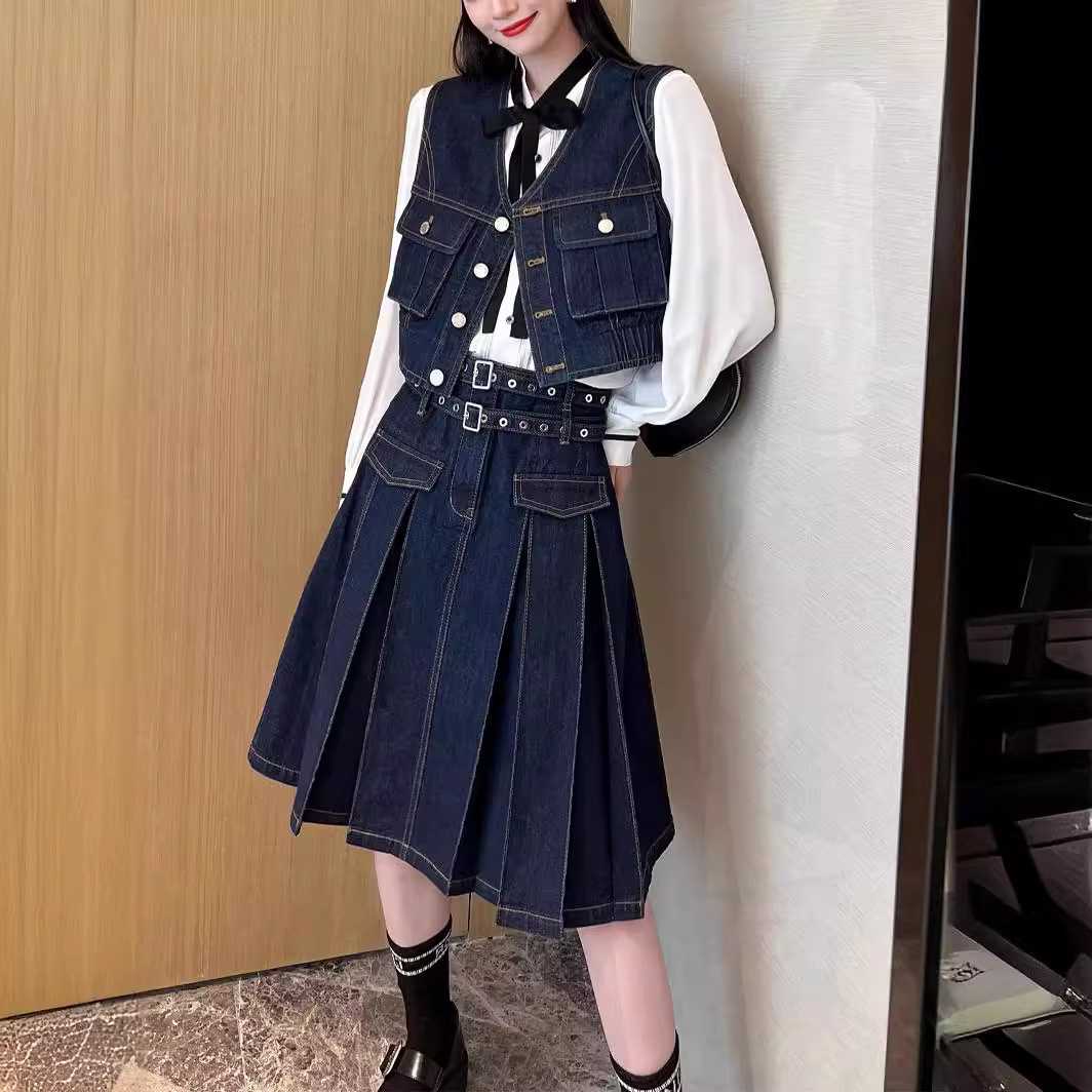 デニムセットアップ ミリタリーポケット ベスト＆プリーツスカート