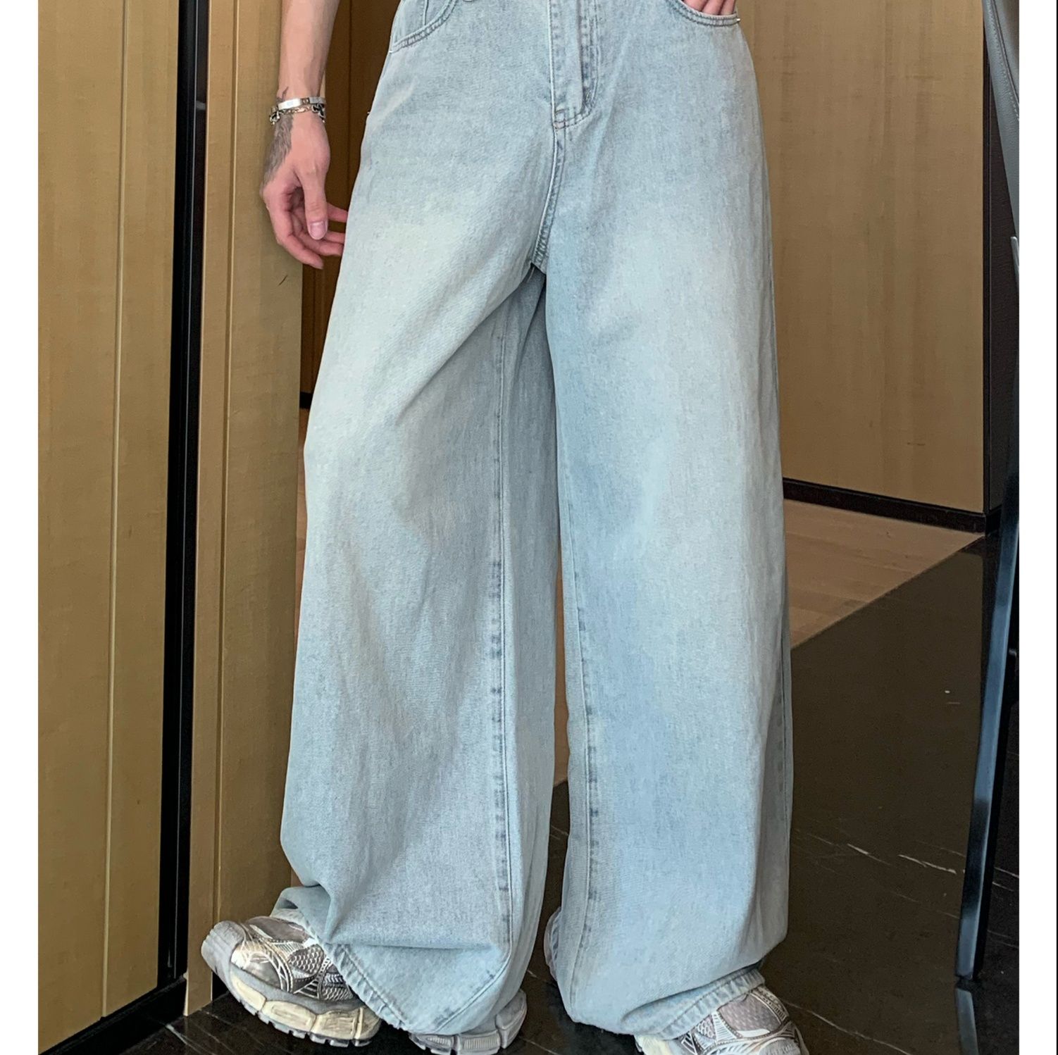https://fulmo-img-server.com/denimmode/1756703122234_338z47yk_98gqwsce.jpeg