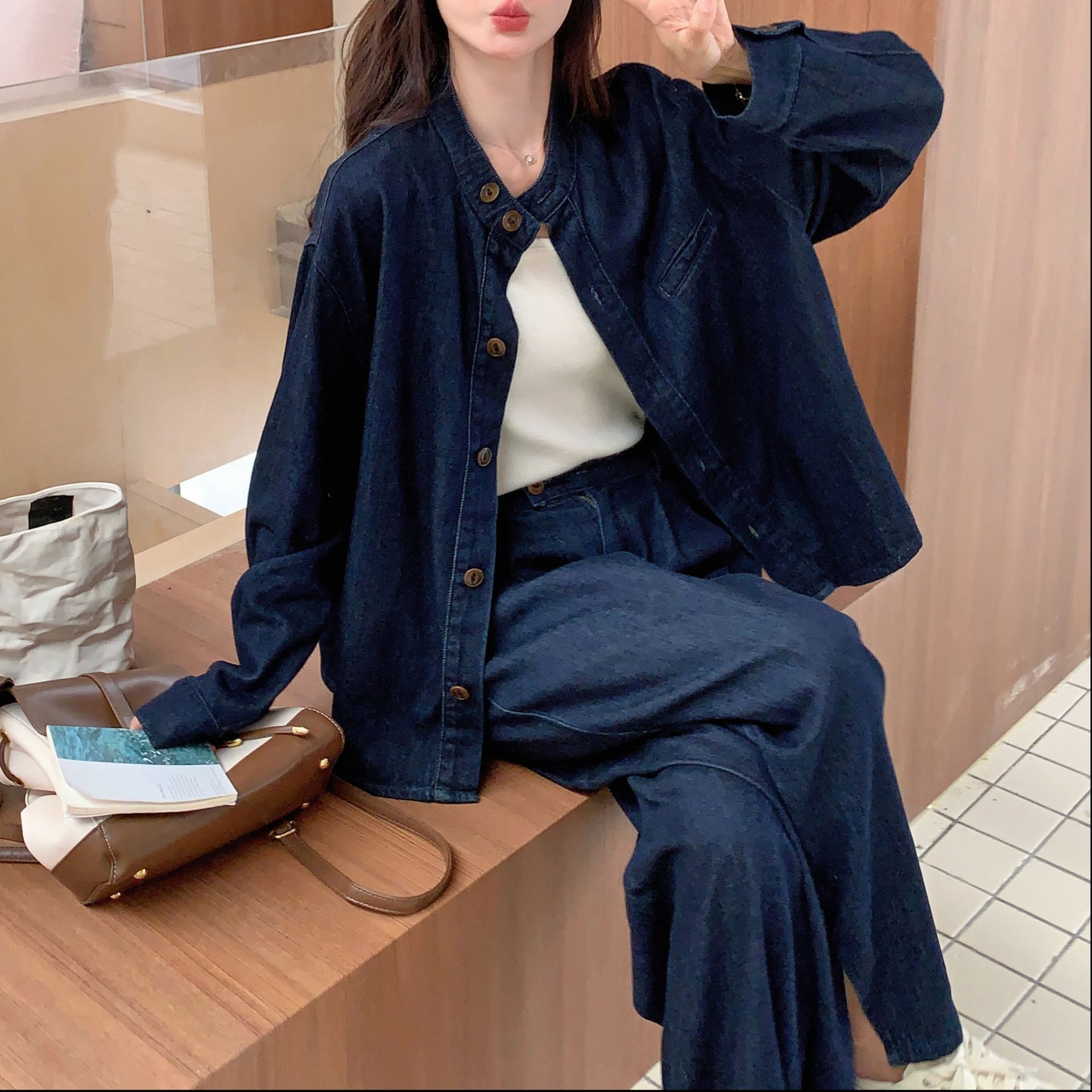 デニムセットアップ ゆったりシルエットの上下セット
