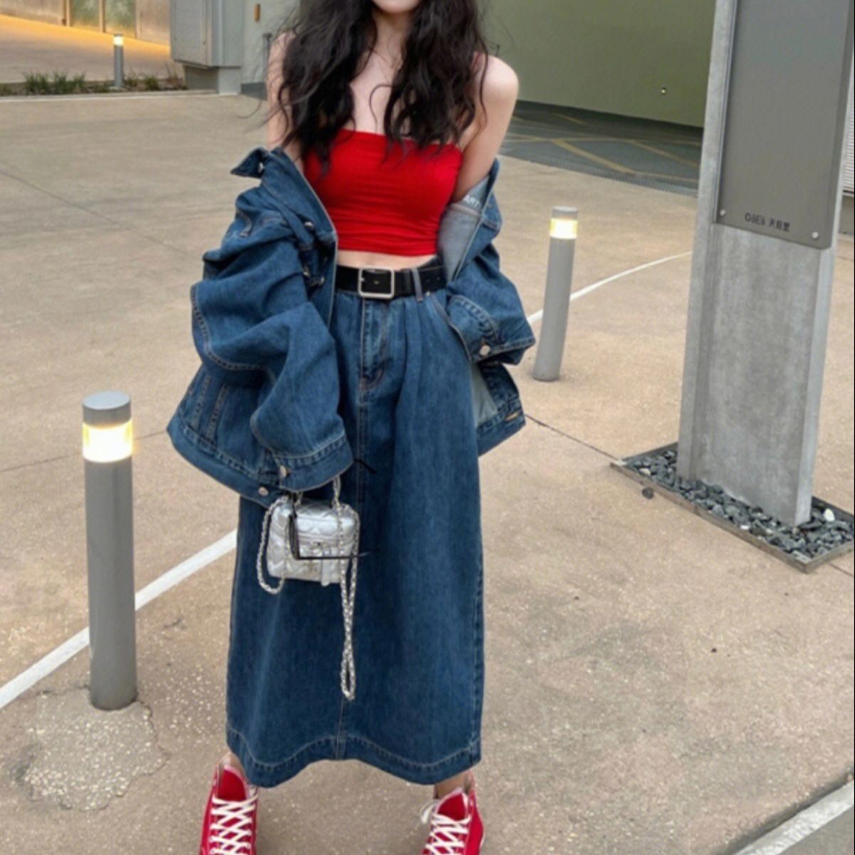 https://fulmo-img-server.com/denimmode/1756704091612_0c88f3uo_6o4mv0s1.jpeg