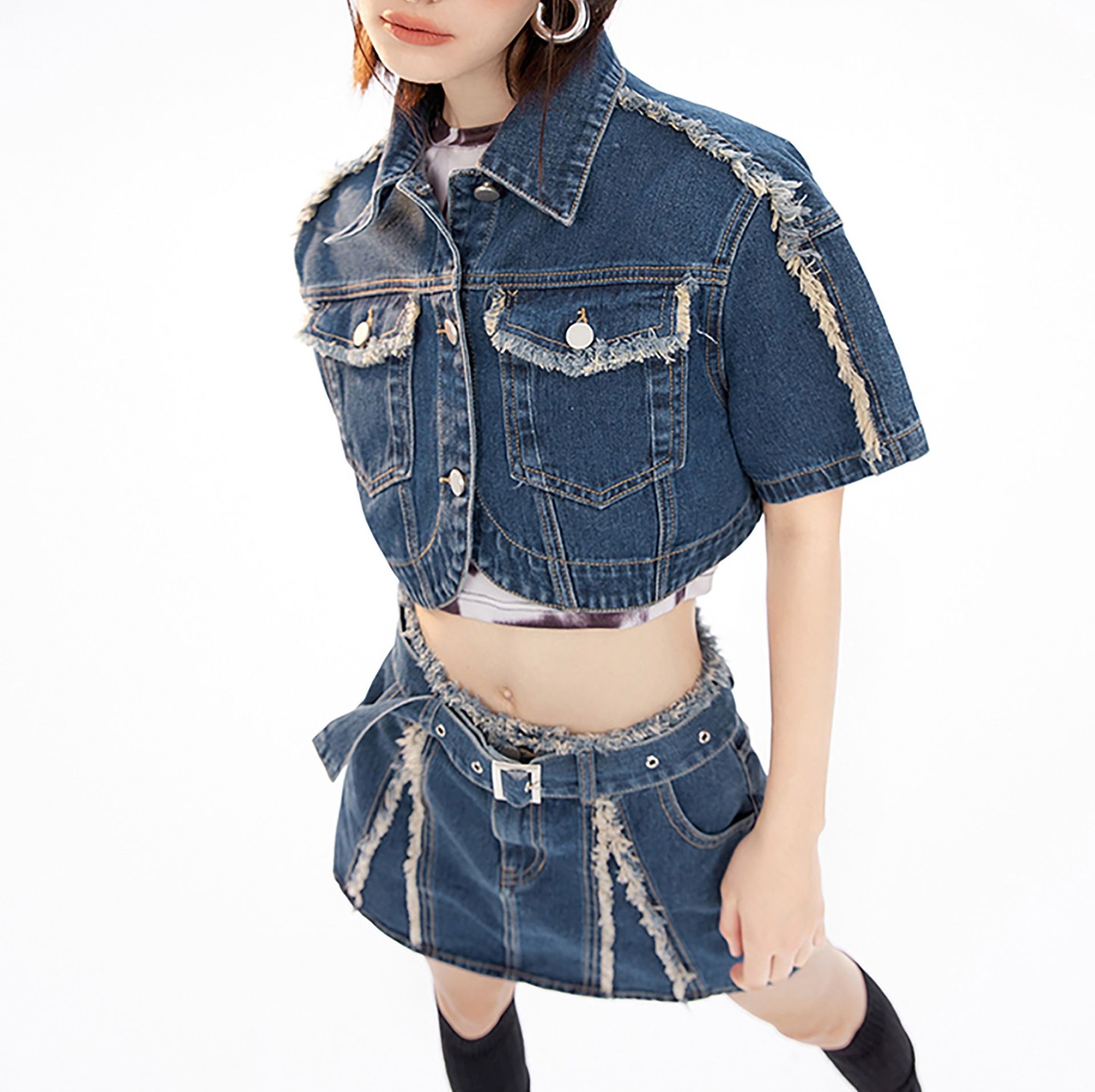 https://fulmo-img-server.com/denimmode/1757466351190_ddkfu3z2_o7s2e9q3.jpeg
