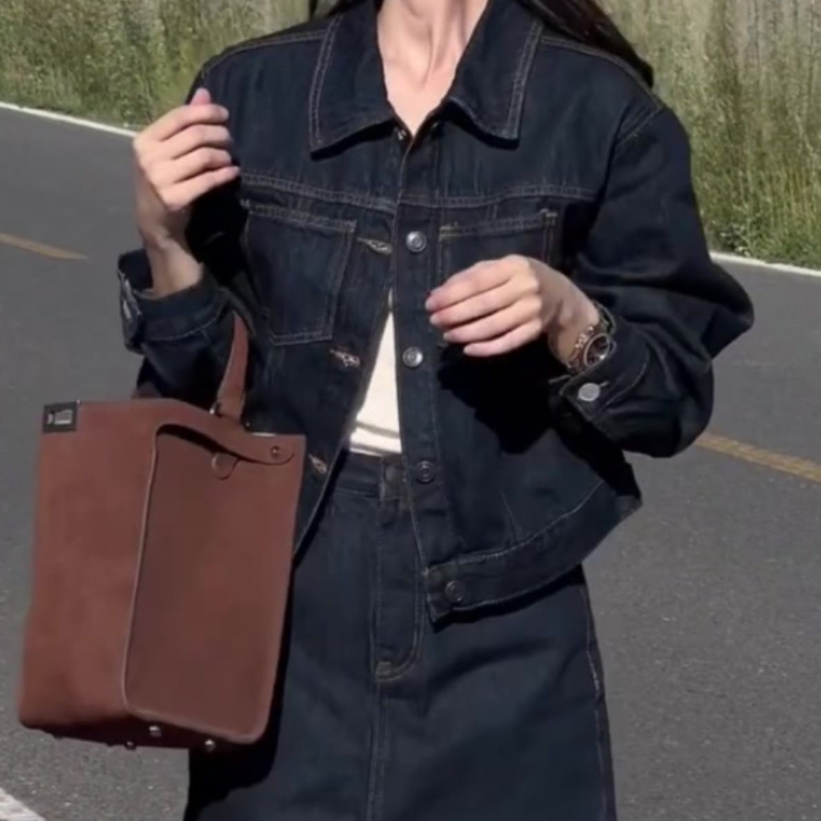 https://fulmo-img-server.com/denimmode/1757483680585_2d9nyzpc_9j4d66zs.jpeg