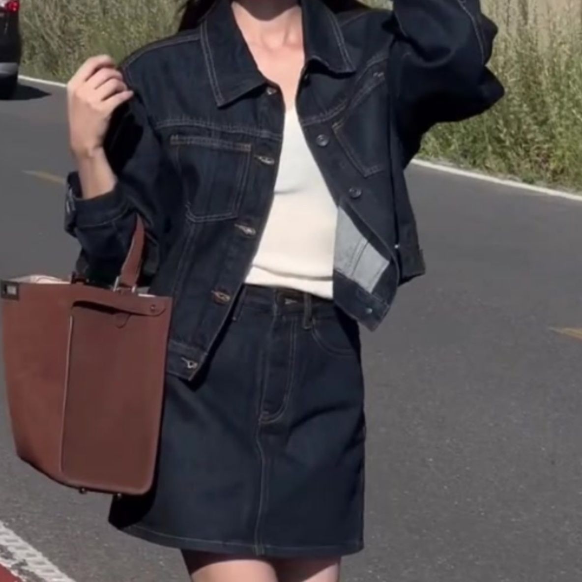 https://fulmo-img-server.com/denimmode/1757483695198_hiw4a2hu_qdqivavn.jpeg
