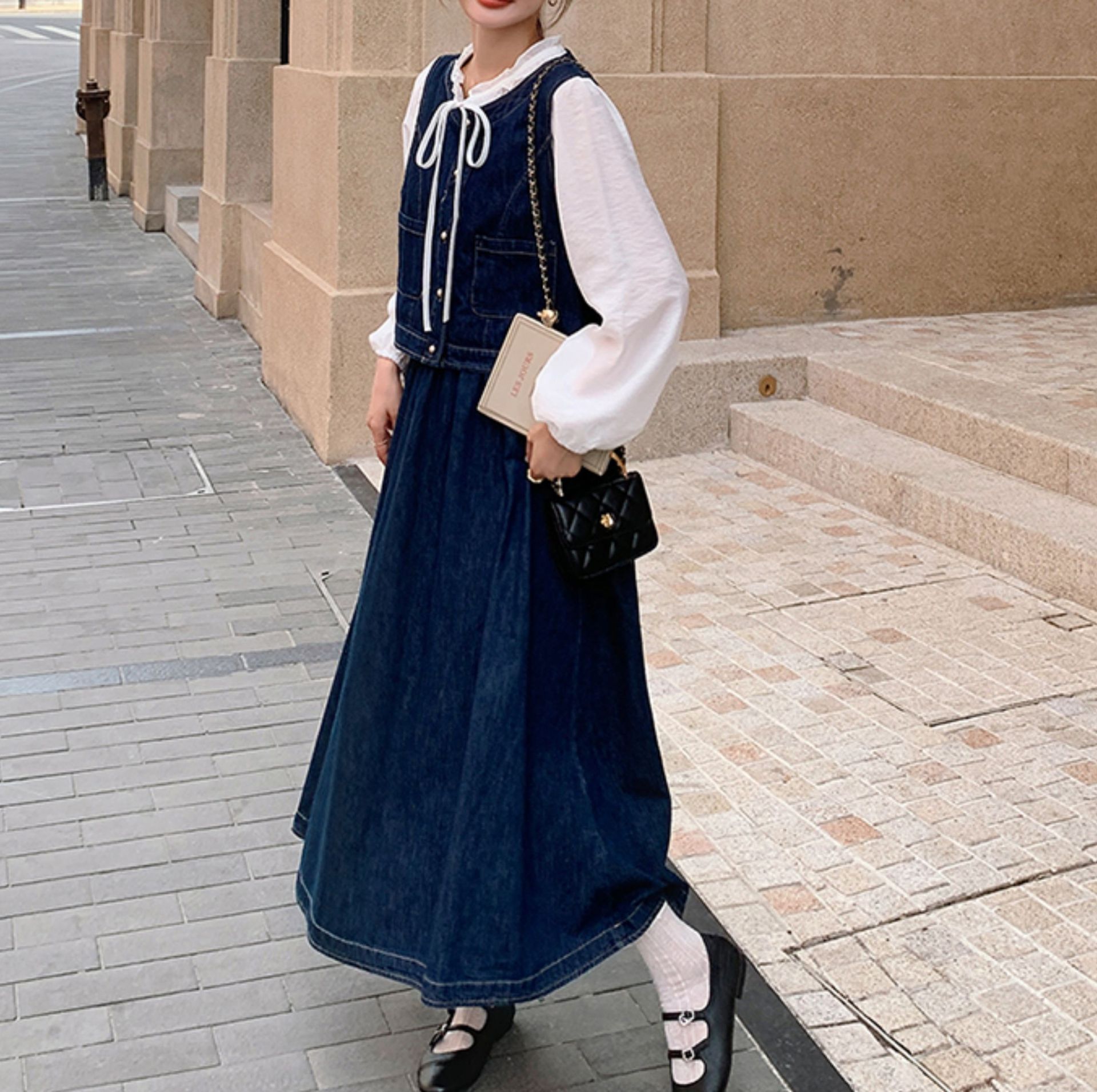 https://fulmo-img-server.com/denimmode/1758169176684_bqvwo8pl_pgmov32k.jpeg