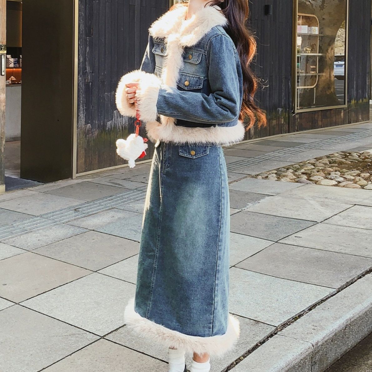https://fulmo-img-server.com/denimmode/1758250573708_qievd10l_wlyebvzg.jpeg