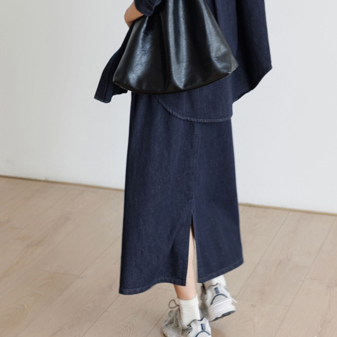 https://fulmo-img-server.com/denimmode/1758519774731_fn7aak7d_igfdtp4w.jpeg