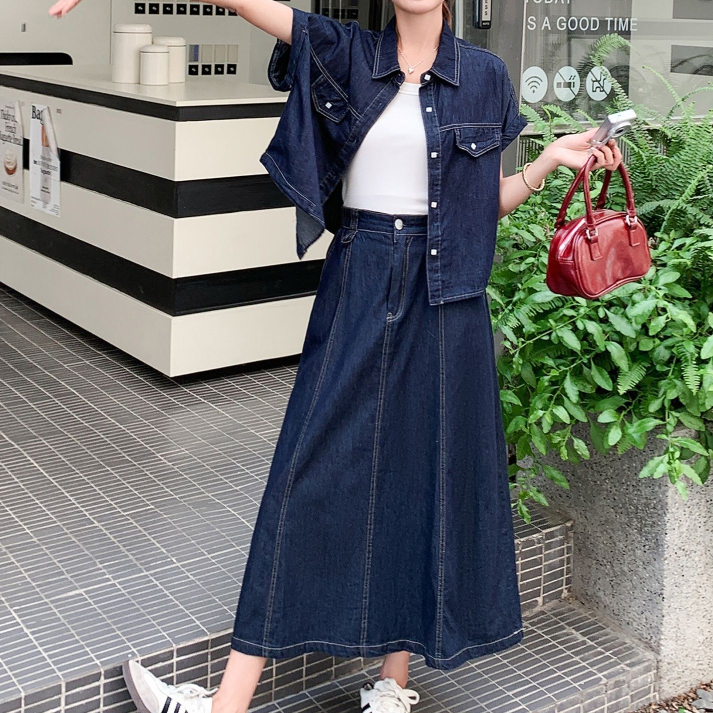 https://fulmo-img-server.com/denimmode/1758937341620_uugwsqc6_1o02gs1c.jpeg