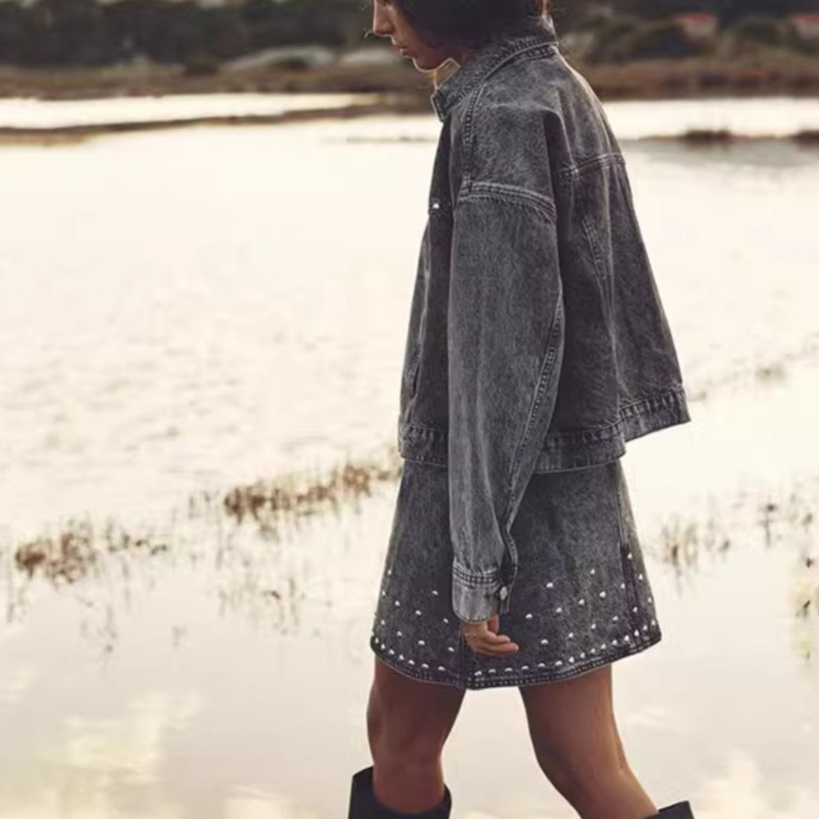 デニムセットアップ 輝くスタッツ装飾 デニムスカートセット