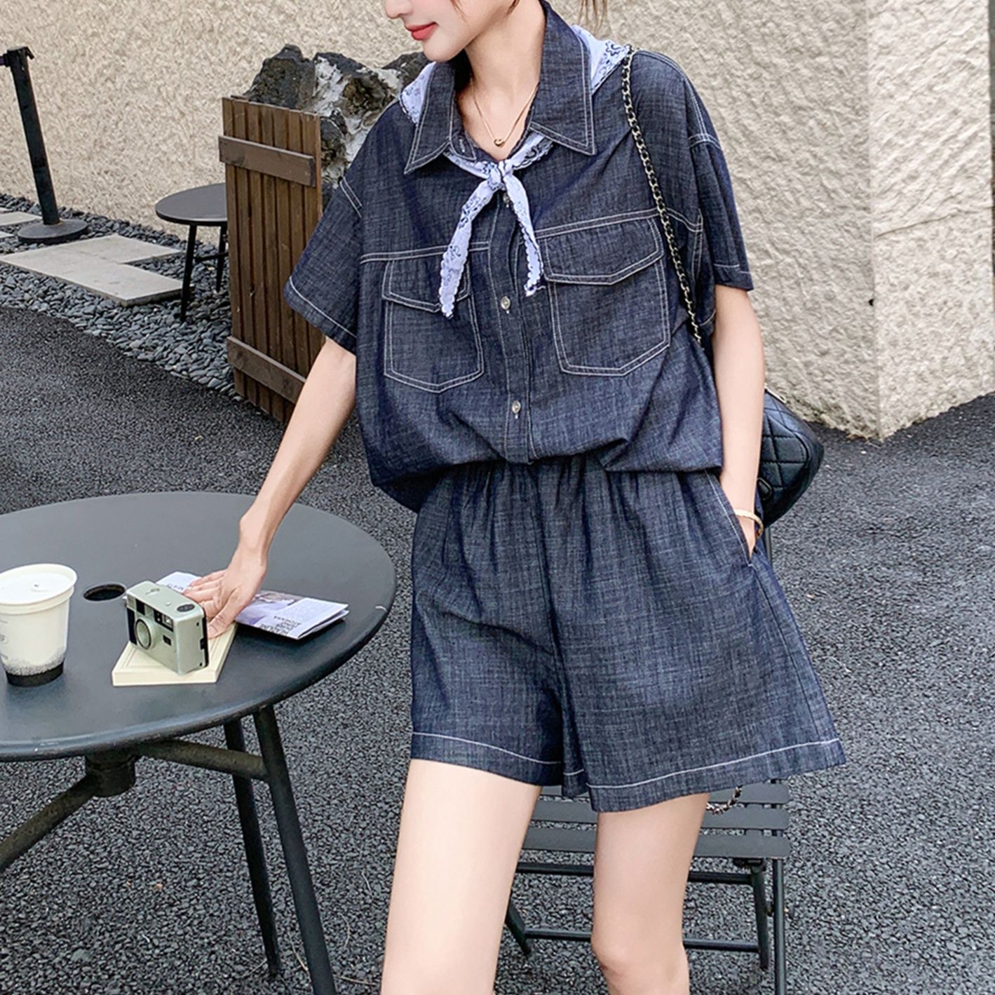 デニムセットアップ スカーフ映える半袖デニムセットアップ