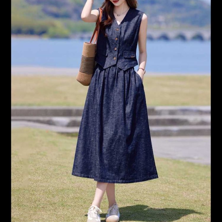 デニムセットアップ 優美なノースリーブベスト＆ロングスカート