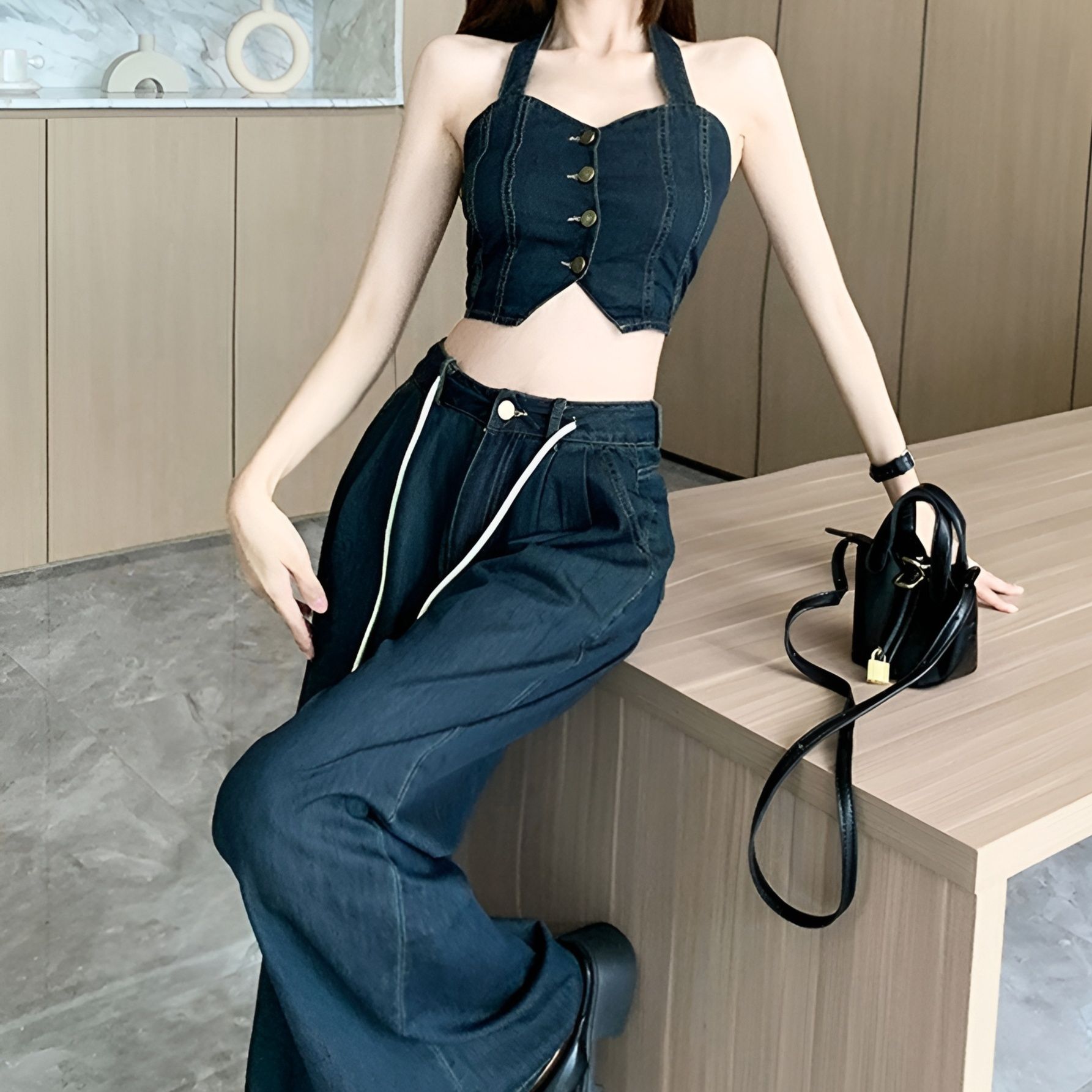 デニムセットアップ 背中見せビスチェとワイドパンツ