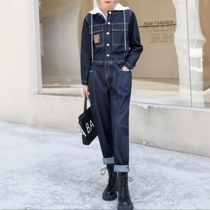 デニムセットアップ フード映えるジージャンとワイドパンツの上下セット