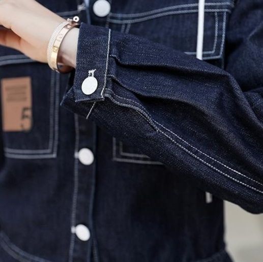 デニムセットアップ フード映えるジージャンとワイドパンツの上下セット