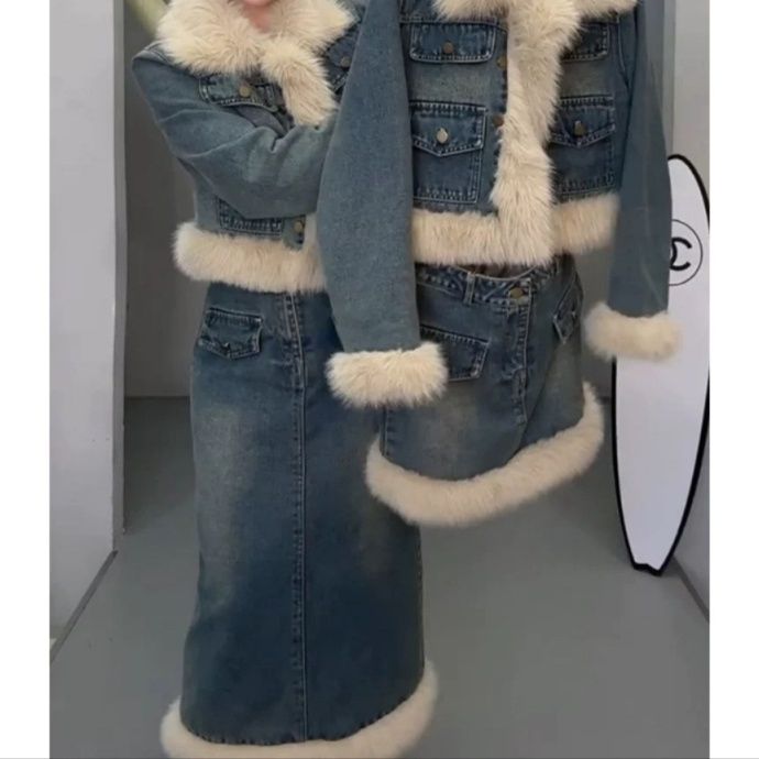 デニムセットアップ ファー付きデニムジャケットとスカートの二点セット