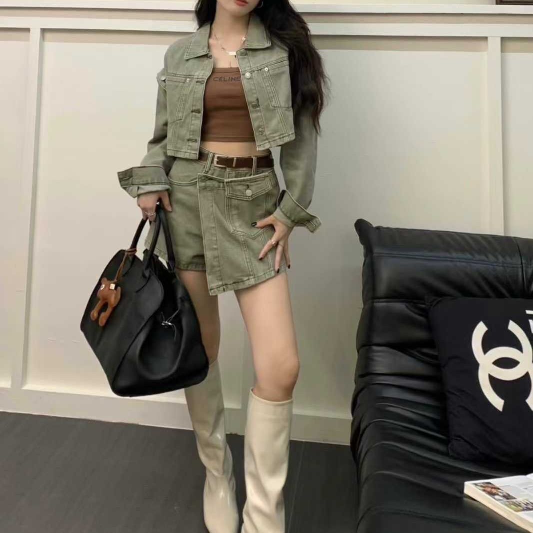 デニムセットアップ クロップド丈ジャケット＆ラップデザインショートパンツ