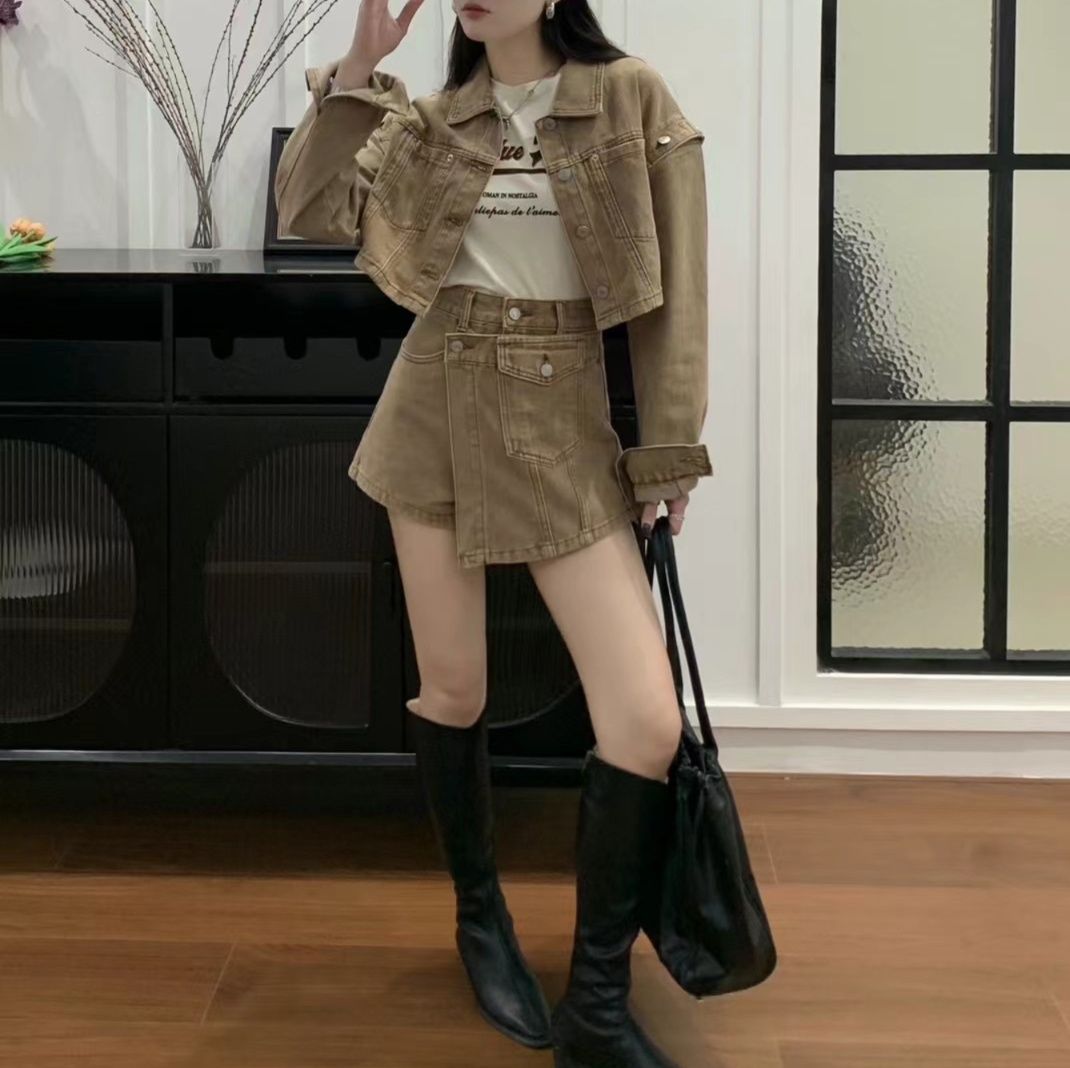 デニムセットアップ クロップド丈ジャケット＆ラップデザインショートパンツ