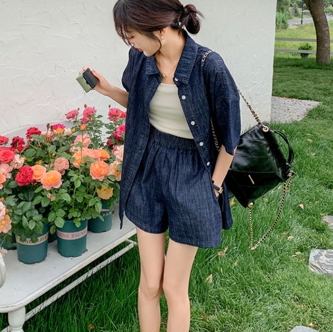 デニムセットアップ ゆったり五分袖シャツとショートパンツセット
