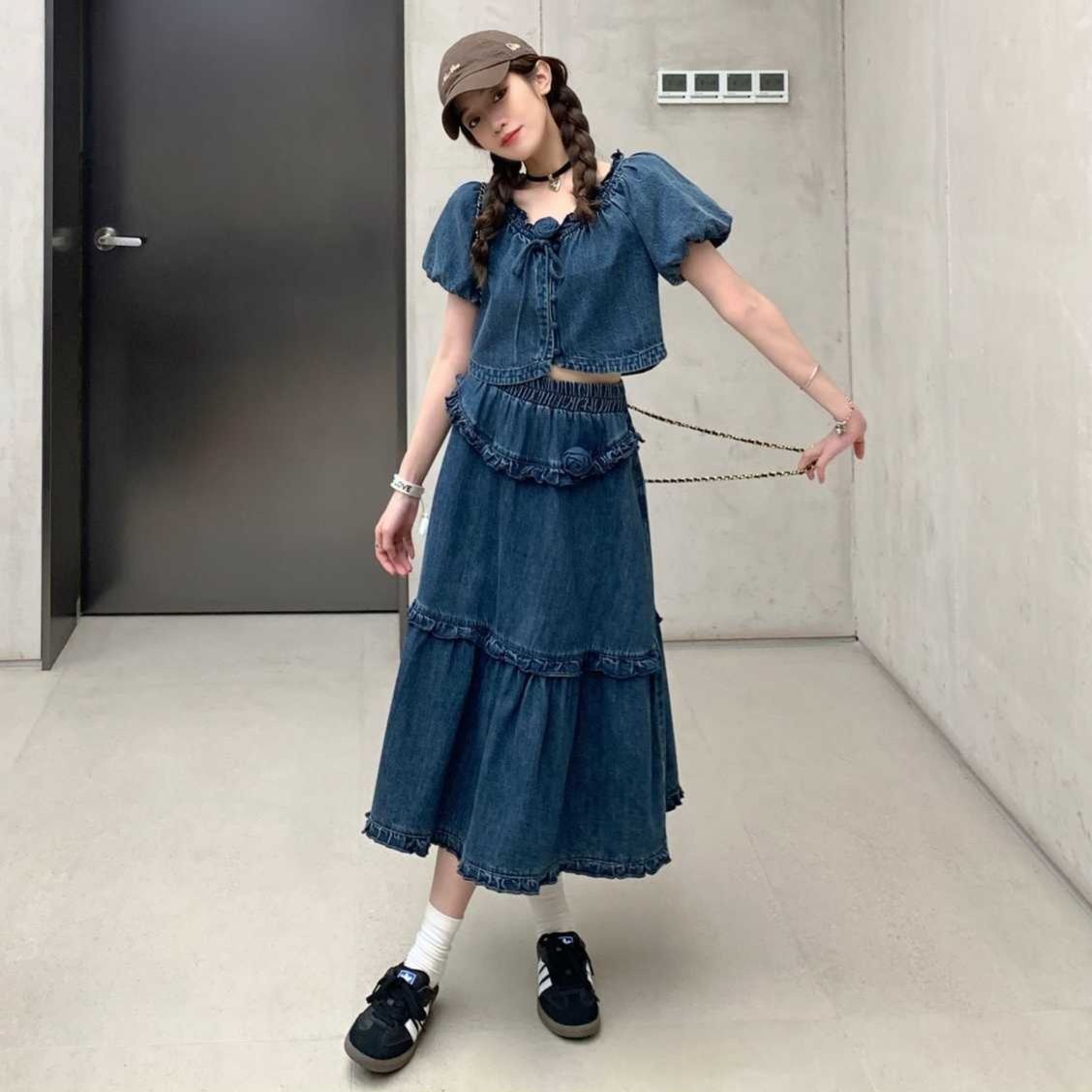 デニムセットアップ ローズフリル 短丈トップス＆ティアードフリルスカート