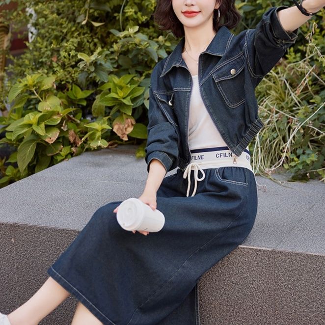 デニムセットアップ ショート丈ジャケットとスカートの上品デニムセットアップ