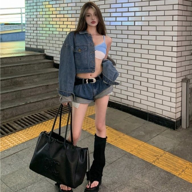 デニムセットアップ コンパクトジャケットとショートパンツのジージャンセットアップ