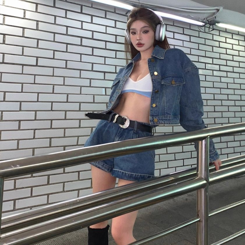 デニムセットアップ コンパクトジャケットとショートパンツのジージャンセットアップ