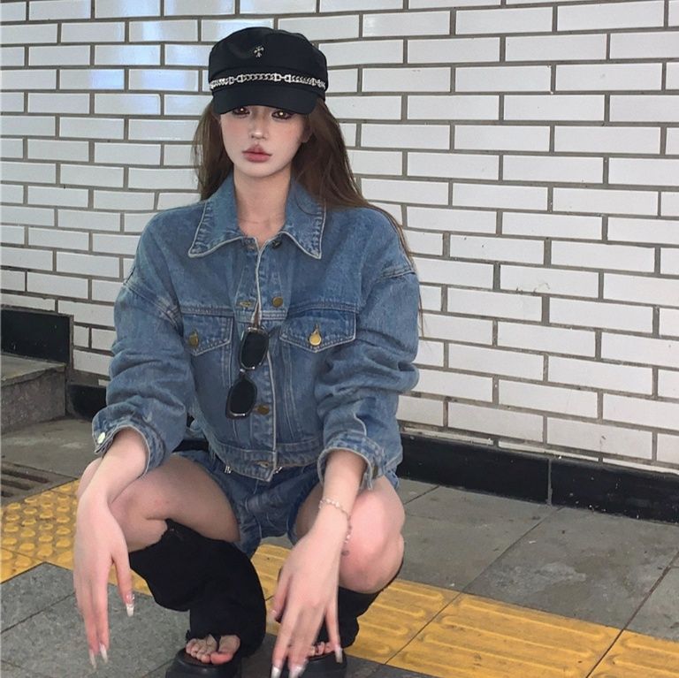 デニムセットアップ コンパクトジャケットとショートパンツのジージャンセットアップ