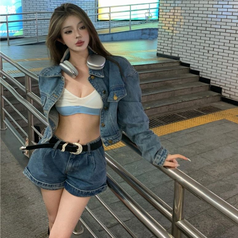 デニムセットアップ コンパクトジャケットとショートパンツのジージャンセットアップ