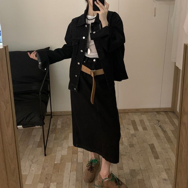 デニムセットアップ ゆったりオーバーサイズジャケットとタイトスカートのセットアップ