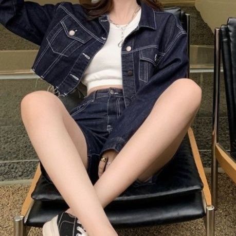 デニムセットアップ 白ステッチショート丈ジャケットとショートパンツの上下セット