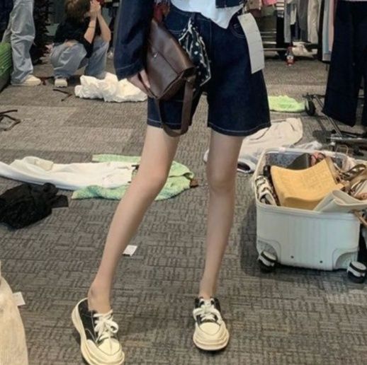 デニムセットアップ 白ステッチショート丈ジャケットとショートパンツの上下セット