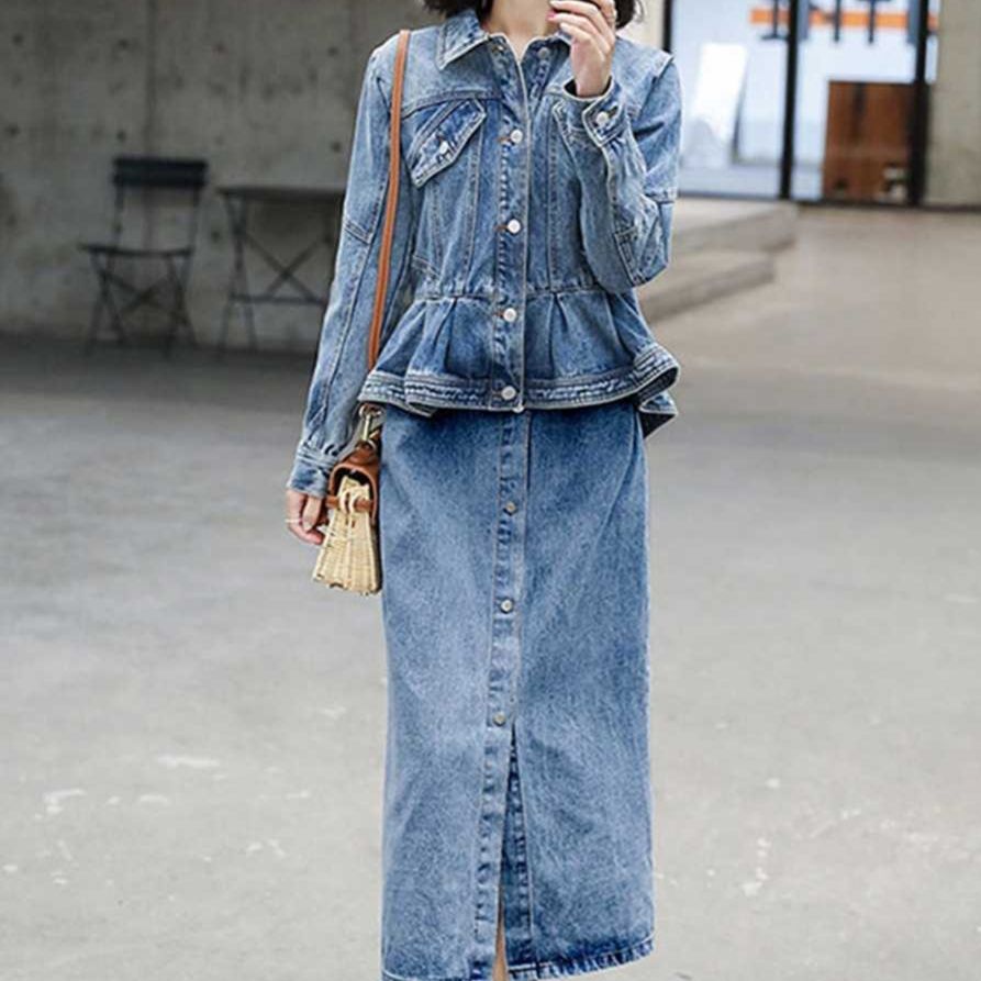 デニムセットアップ ペプラム裾ジャケットとロング丈タイトスカートの二点セット