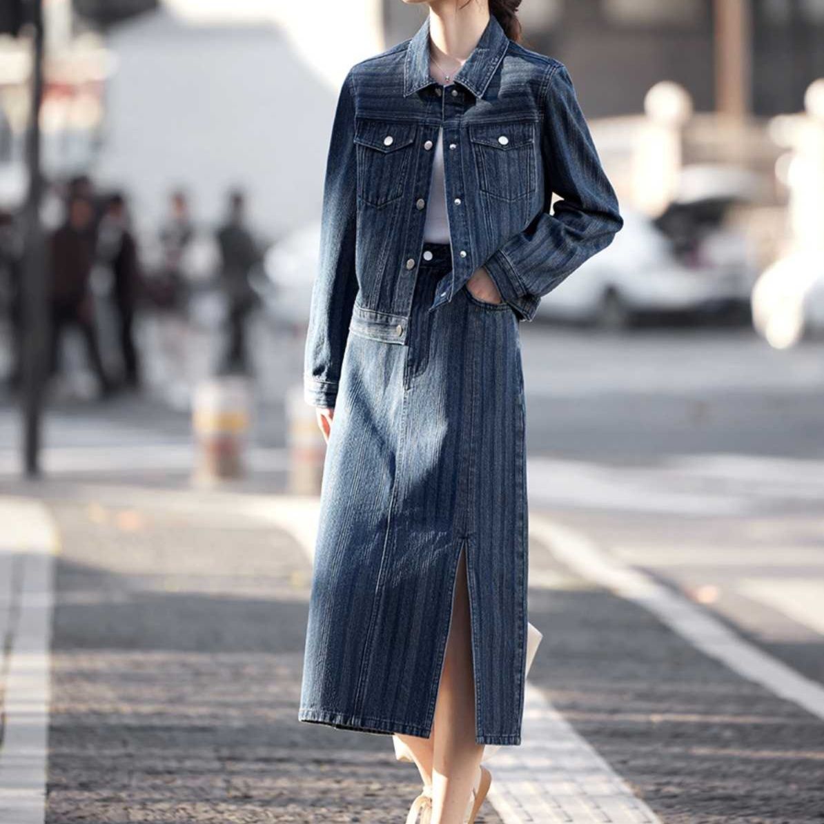 ストライプデニムジャケット＆スリットスカート 大人のきれいめデニムセットアップ