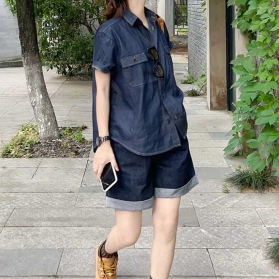 デニムセットアップ シンプル半袖シャツ＋ショートパンツ 夏のゆるかわ濃紺2点セット