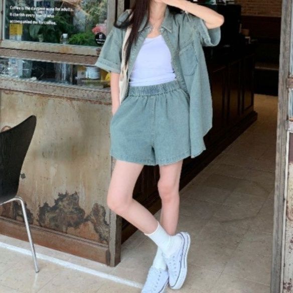 オーバーサイズ半袖シャツ×ショートパンツ レトロカジュアルデニムセットアップ